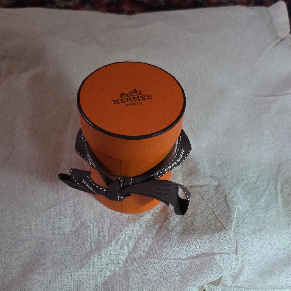Hermès Orange Round Box with Ribbon